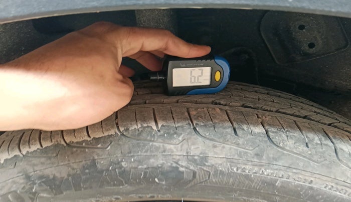 2025 Tata NEXON Smart Plus 1.2 iCNG, Petrol, Manual, 7,130 km, tyre