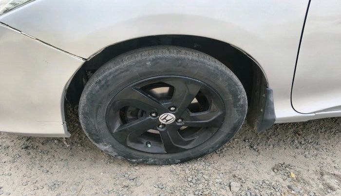 2015 Honda City 1.5L I-DTEC V, Diesel, Manual, 1,15,066 km, tyre