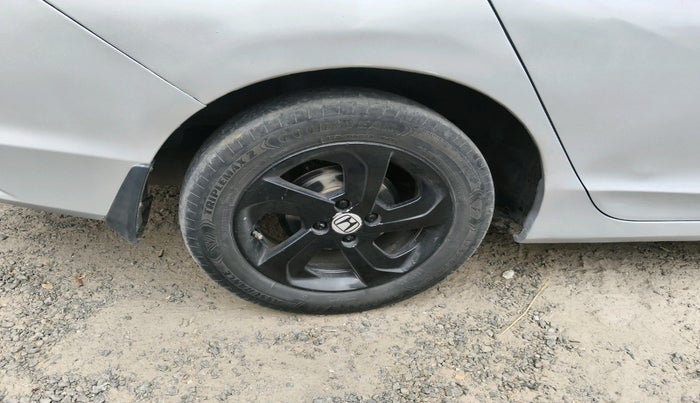 2015 Honda City 1.5L I-DTEC V, Diesel, Manual, 1,15,066 km, tyre