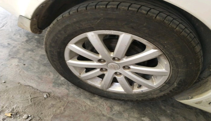 2011 Maruti SX4 ZXI, Petrol, Manual, 73,156 km, tyre