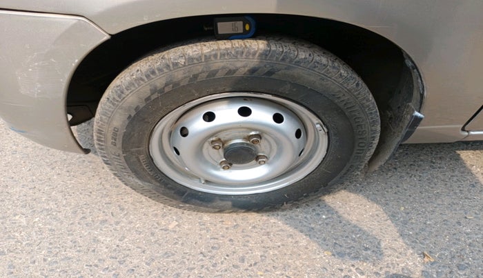 2012 Maruti Alto LXI CNG, Petrol, Manual, 97,198 km, tyre