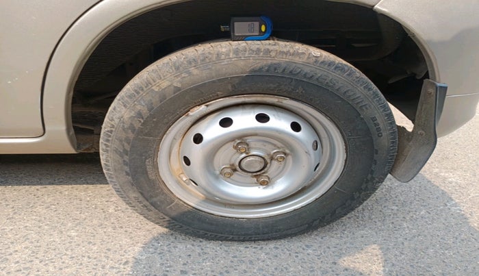 2012 Maruti Alto LXI CNG, Petrol, Manual, 97,198 km, tyre