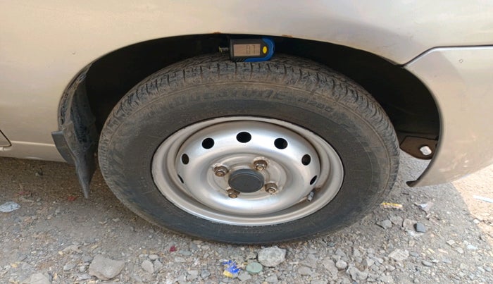 2012 Maruti Alto LXI CNG, Petrol, Manual, 97,198 km, tyre