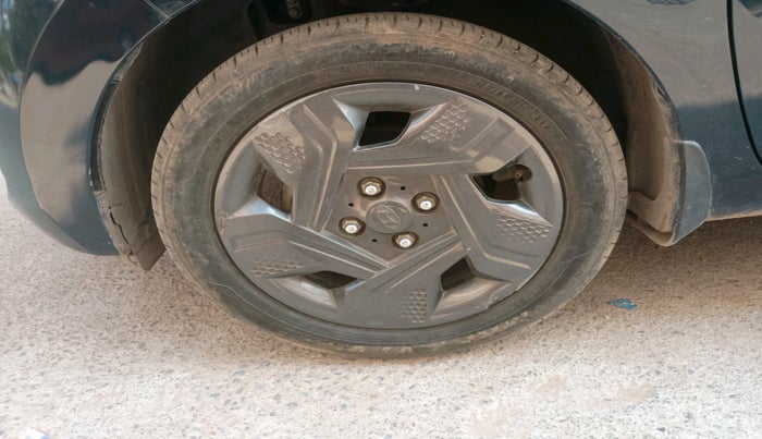 2022 Hyundai GRAND I10 NIOS MAGNA CORPORATE EDITION 1.2 KAPPA VTVT, Petrol, Manual, 26,676 km, tyre