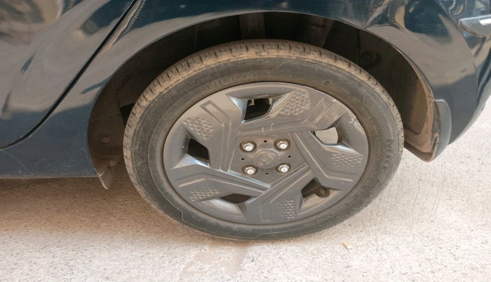 2022 Hyundai GRAND I10 NIOS MAGNA CORPORATE EDITION 1.2 KAPPA VTVT, Petrol, Manual, 26,676 km, tyre