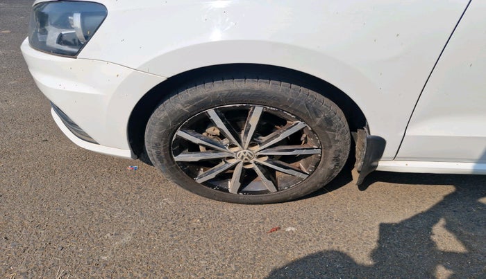 2018 Volkswagen Ameo HIGHLINE PLUS 1.5L AT 16 ALLOY, Diesel, Automatic, 1,08,581 km, tyre