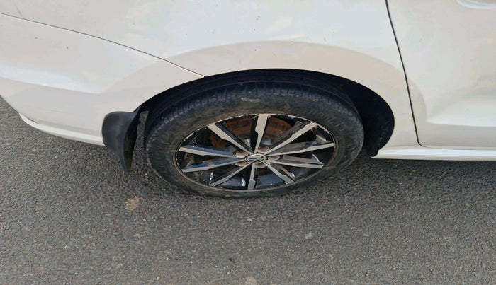 2018 Volkswagen Ameo HIGHLINE PLUS 1.5L AT 16 ALLOY, Diesel, Automatic, 1,08,581 km, tyre