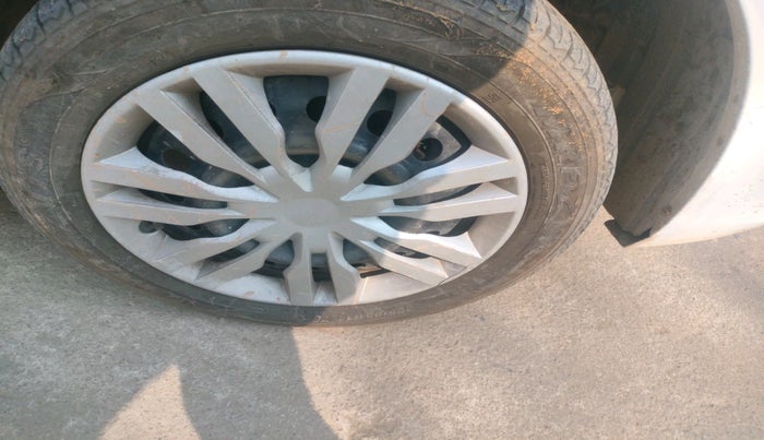 2014 Maruti Wagon R 1.0 VXI, Petrol, Manual, 80,000 km, tyre
