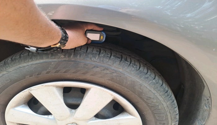 2013 Nissan Sunny XL CVT, Petrol, Automatic, 52,069 km, tyre