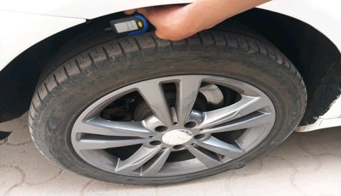 2013 Mercedes Benz E Class E 250 CDI AVANTGARDE, Diesel, Automatic, 89,250 km, tyre