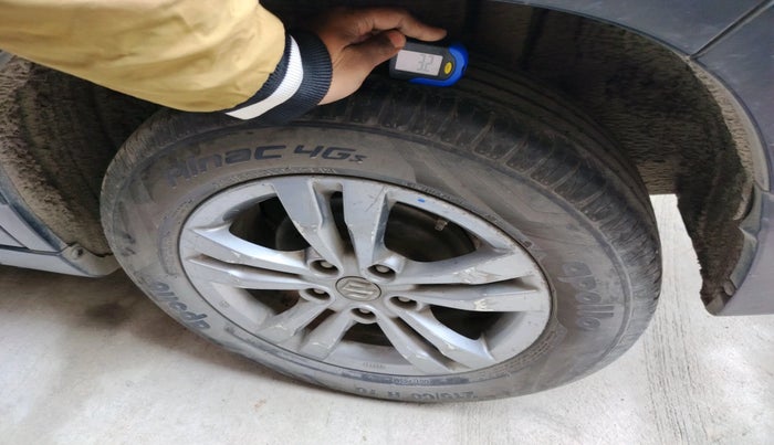 2017 Maruti Vitara Brezza ZDI PLUS, Diesel, Manual, 1,28,061 km, tyre