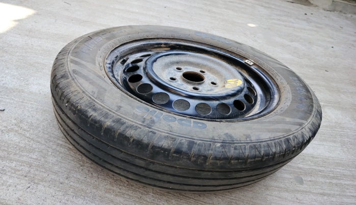 2017 Maruti Vitara Brezza ZDI PLUS, Diesel, Manual, 1,28,061 km, tyre