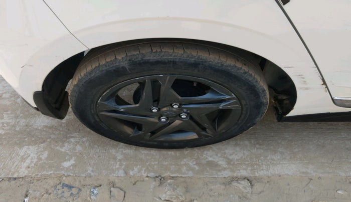 2023 Hyundai NEW I20 SPORTZ 1.2 MT, Petrol, Manual, 67,486 km, tyre