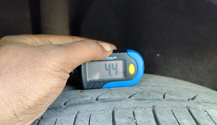 2020 Ford Ecosport TREND 1.5L PETROL, Petrol, Manual, 1,08,163 km, tyre