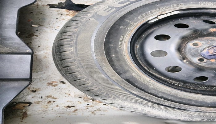 2018 Maruti Dzire VXI, Petrol, Manual, 43,927 km, tyre