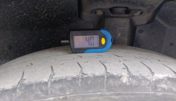 2021 MG HECTOR PLUS SELECT 2.0 DIESEL TURBO MT 7-STR, Diesel, Manual, 92,438 km, tyre