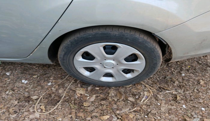 2011 Ford Fiesta STYLE PETROL MT, Petrol, Manual, 75,561 km, tyre