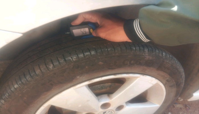 2017 Skoda Rapid AMBITION 1.5 TDI, Diesel, Manual, 83,376 km, tyre