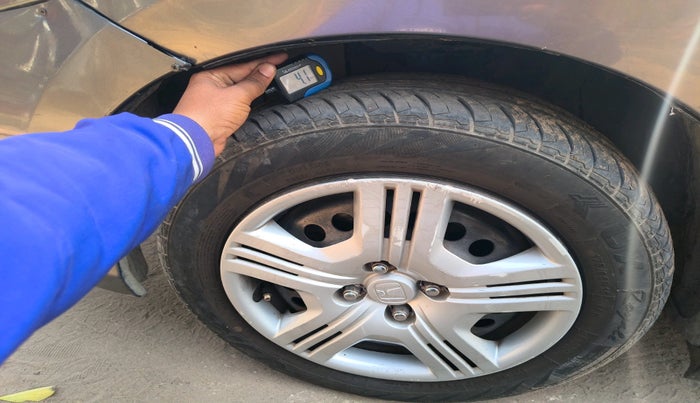 2011 Honda City 1.5L I-VTEC S MT, Petrol, Manual, 1,31,704 km, tyre