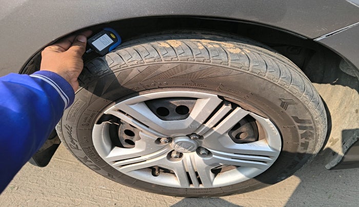 2011 Honda City 1.5L I-VTEC S MT, Petrol, Manual, 1,31,704 km, tyre