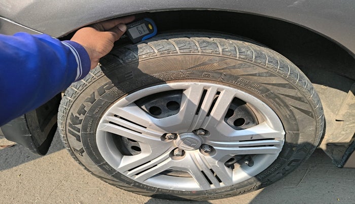 2011 Honda City 1.5L I-VTEC S MT, Petrol, Manual, 1,31,704 km, tyre