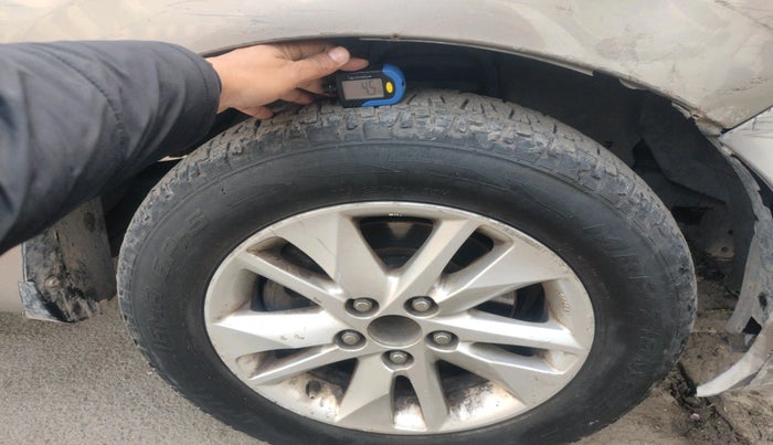 2016 Toyota Innova Crysta 2.4 GX 8 STR, Diesel, Manual, 92,354 km, tyre