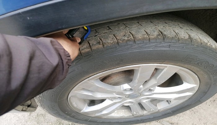 2016 Maruti Vitara Brezza ZDI PLUS, Diesel, Manual, 1,01,430 km, tyre