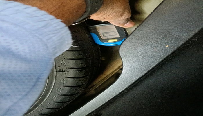 2012 Maruti Swift Dzire VDI, Diesel, Manual, 93,843 km, tyre