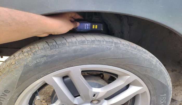 2023 Renault TRIBER RXZ, Petrol, Manual, 67,831 km, tyre