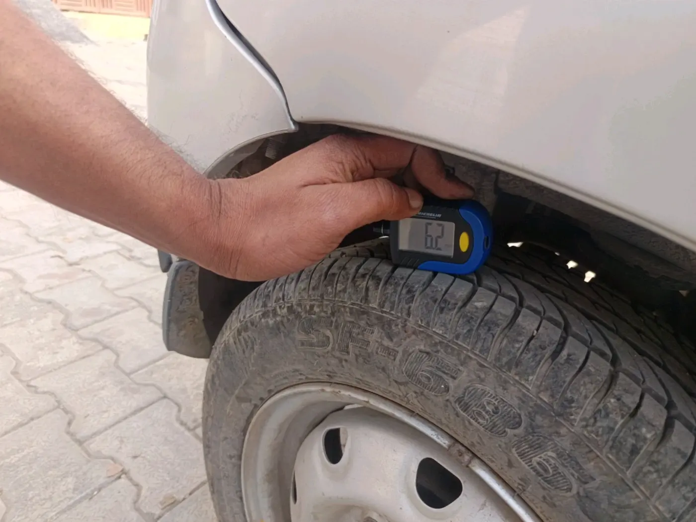 2012 Maruti Alto K10 LXI, Petrol, Manual, 18,866 km, tyre