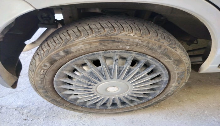 2011 Maruti Alto K10 LXI, Petrol, Manual, 50,609 km, tyre