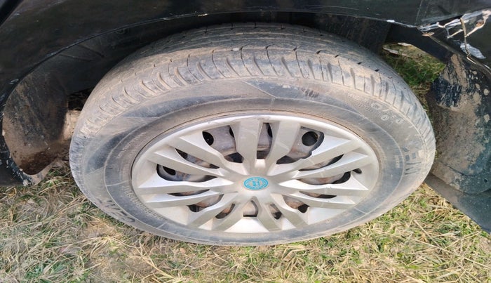 2011 Toyota Etios GD, Diesel, Manual, 1,49,185 km, tyre