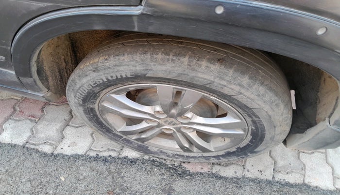 2016 Maruti Vitara Brezza ZDI, Diesel, Manual, 81,398 km, tyre