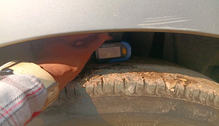 2024 Maruti Ertiga ZXI (O) CNG, Petrol, Manual, 10,109 km, tyre