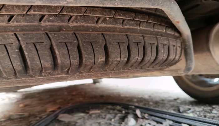 2024 Maruti Ertiga ZXI (O) CNG, Petrol, Manual, 10,109 km, tyre