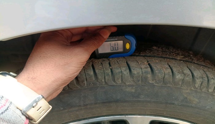 2024 Maruti Ertiga ZXI (O) CNG, Petrol, Manual, 10,109 km, tyre