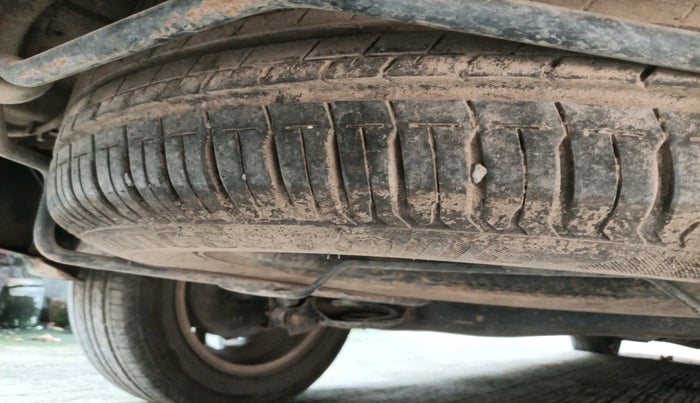 2021 Maruti Ertiga VXI CNG, Petrol, Manual, 90,917 km, tyre