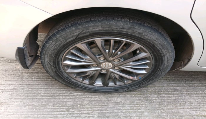 2021 Maruti Ertiga VXI CNG, Petrol, Manual, 90,917 km, tyre