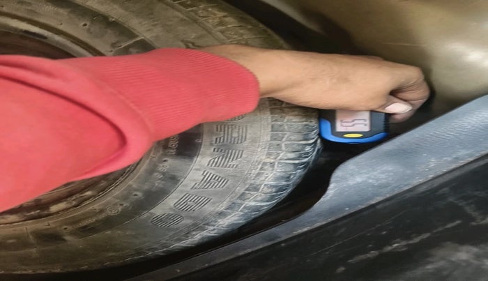 2014 Maruti Swift Dzire VXI, Petrol, Manual, 75,803 km, tyre