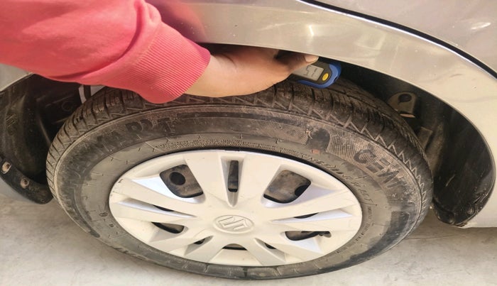 2014 Maruti Swift Dzire VXI, Petrol, Manual, 75,803 km, tyre