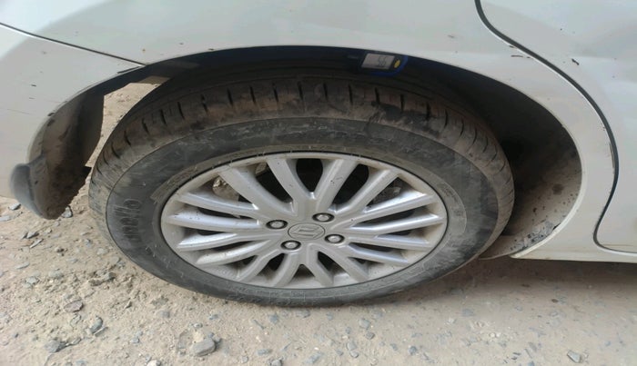 2018 Maruti Dzire ZDI, Diesel, Manual, 52,939 km, tyre