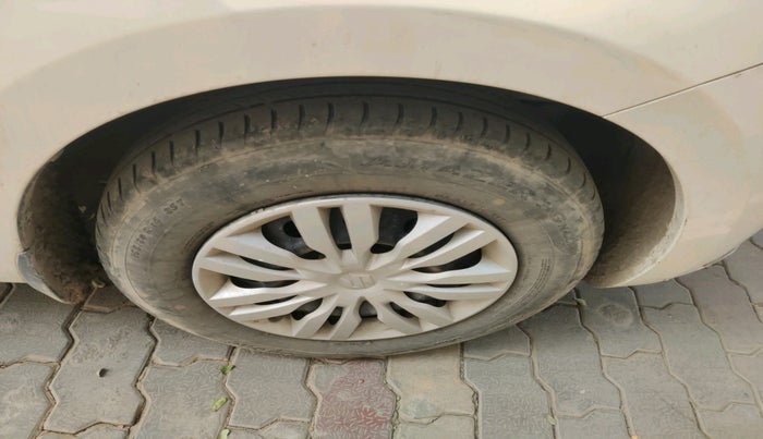 2018 Maruti Dzire VDI, Diesel, Manual, 48,694 km, tyre