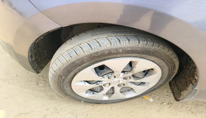 2018 Hyundai Xcent S 1.2, Petrol, Manual, 29,000 km, tyre