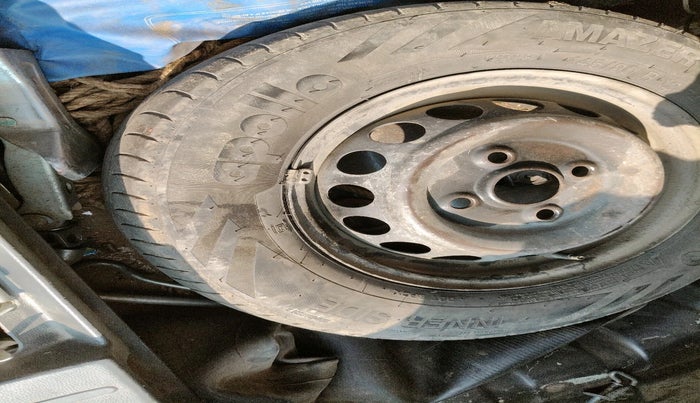 2016 Maruti Alto 800 LXI, Petrol, Manual, 1,07,716 km, tyre