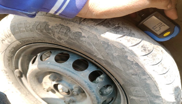 2016 Maruti Alto 800 LXI, Petrol, Manual, 1,07,716 km, tyre