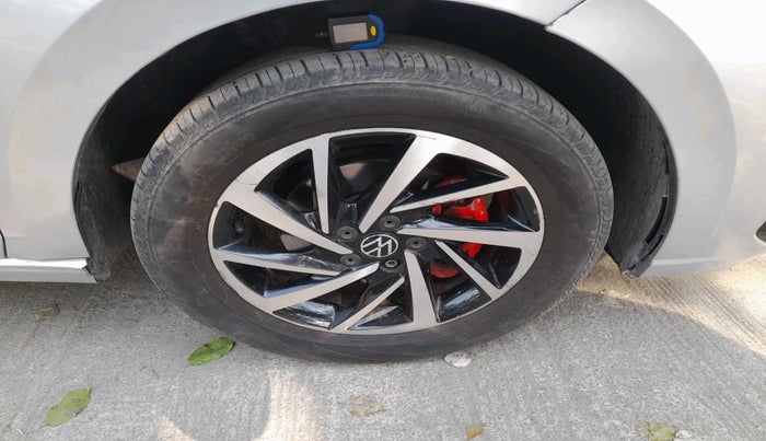 2024 Volkswagen VIRTUS TOPLINE TSI 1.0 MT, Petrol, Manual, 14,430 km, tyre