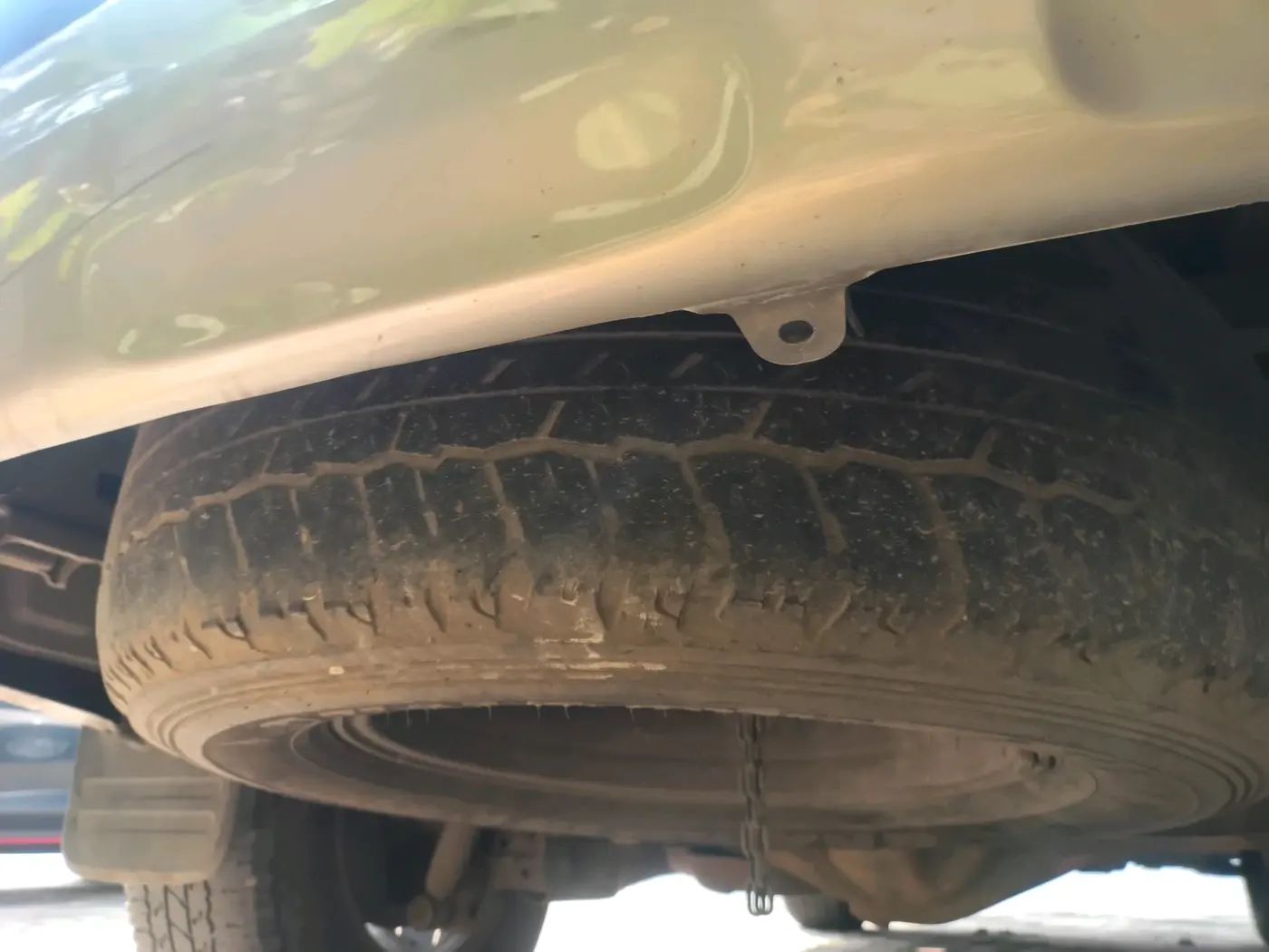 2014 Toyota Fortuner 3.0 4X2 AT, Diesel, Automatic, 57,818 km, tyre