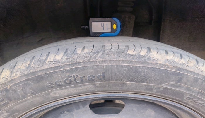 2022 Nissan MAGNITE XL, Petrol, Manual, 42,946 km, tyre