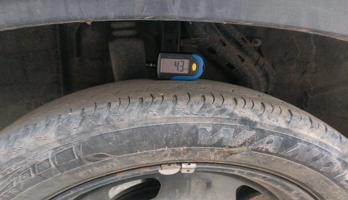 2022 Nissan MAGNITE XL, Petrol, Manual, 42,946 km, tyre