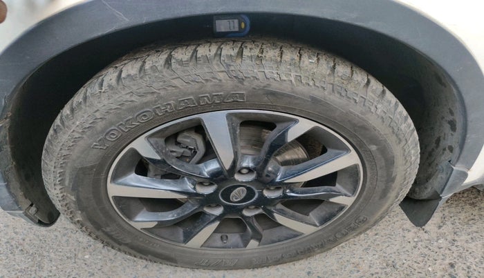 2019 Mahindra XUV500 W11 AT, Diesel, Automatic, 1,11,404 km, tyre